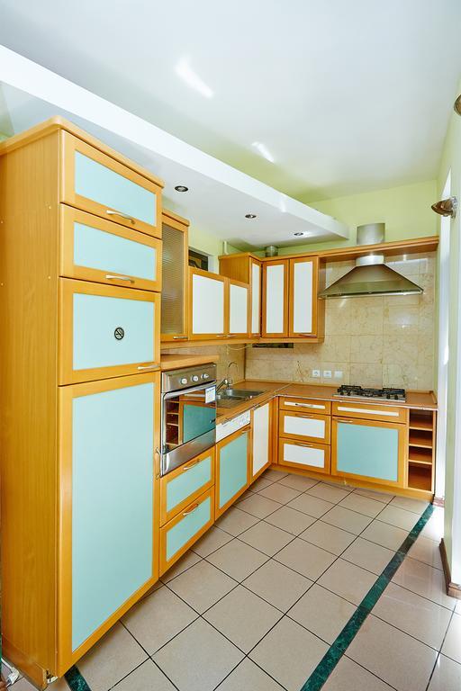 Apartment Deribasovskaya With Jacuzzi Odesa Exterior foto