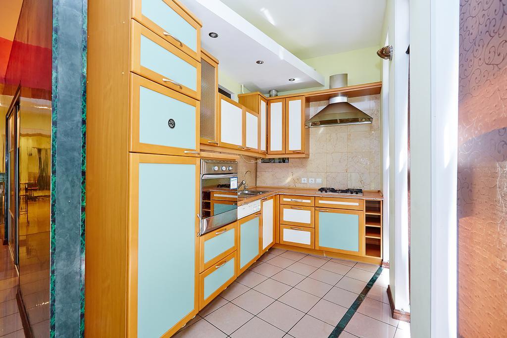 Apartment Deribasovskaya With Jacuzzi Odesa Exterior foto